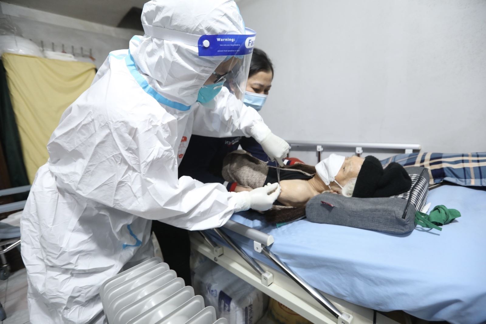 Prime Minister requests accelerated vaccination and increased measures against COVID-19